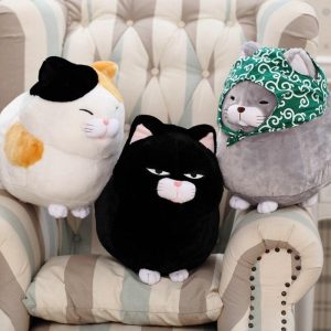 Poupée créative en peluche chat mignon