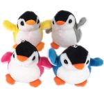 Poupée en peluche pingouin